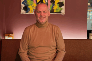 Lladrovci fton qytetarët për votim të numrit 130 dhe Bedri Hamzën kryeministër