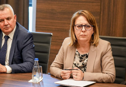 Bajrami thirrje ministres Rizvanolli: Publikoni informacionet nga kush po blejmë energji