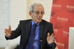 Serwer: Suspendimi i dialogut strategjik pakënaqësi e SHBA’së me Kurtin, raportet me aleatët të riparohen pas zgjedhjeve