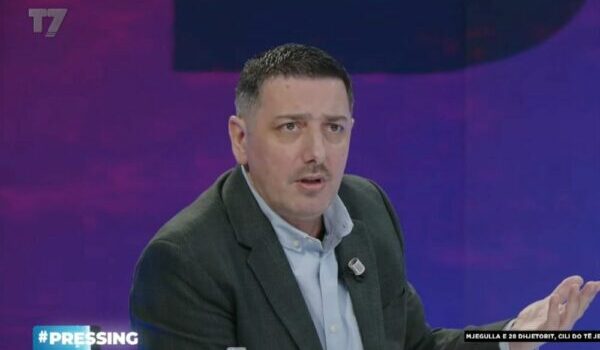 “Ka pasë veç mjegull, dil Sasa bone ni fore – Kurti e ka kuptu që e ka humbë betejën me njerëz të mençem”, Valon Syla për fushatën e VV’së