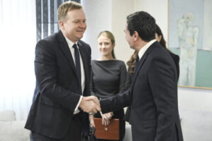 Kurti i thotë Sorensenit se ka “legjitimitet të ri” pas zgjedhjeve, i kërkon tërheqjen e letrës së Bërnabiqit e dorëzimin e Radoiçiqit