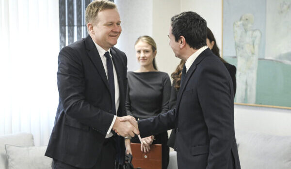 Kurti i thotë Sorensenit se ka “legjitimitet të ri” pas zgjedhjeve, i kërkon tërheqjen e letrës së Bërnabiqit e dorëzimin e Radoiçiqit