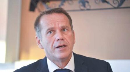 Ish-ambasadori kosovar tregon se çfarë mund të përfitojë Kosova pas kapjes së Maduros nga SHBA