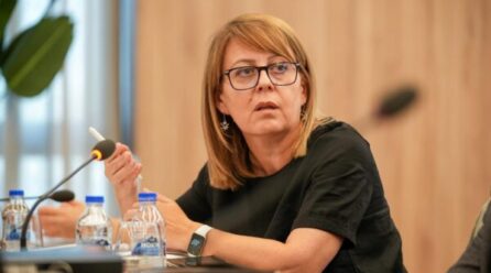 LDK mblidhet në seli, Hykmete Bajrami: Në takim konsultativ do t’i bëjë të ditura qëndrimet e mia