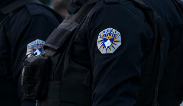 Policia jep detaje për aksionin ku u arrestuan katër të dyshuar për keqpërdorim të pozitës zyrtare