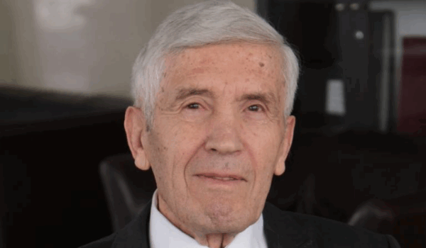 “Në vitin 1985 Daci u bë anëtar i Shoqatës Amerikane të Kimistëve”, ASHAK shkruan për jetën dhe arritjet akademike të tij