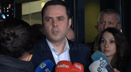 Lumir Abdixhiku thotë se do t’ia dorëzojë Kuvendit të LDK-së dorëheqjen: Aty të vendoset a e pranojnë a jo