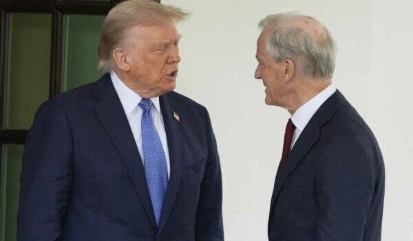 “Kontroll të plotë dhe total mbi Grenlandën”, CNN publikon mesazhet e shkëmbyera mes Trump dhe kryeministrit norvegjez