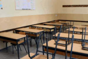 Një shkollë në Kosovë njofton se nuk nis mësimin të hënën