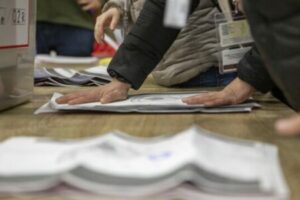 Dhjetëshet brenda partive që morën më së paku vota