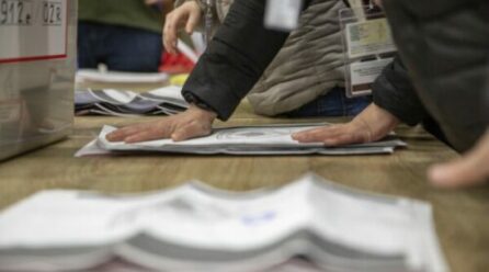 Dhjetëshet brenda partive që morën më së paku vota