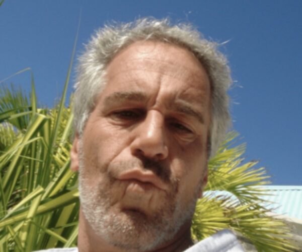 Dosje të reja të FBI-së: Epstein dyshohet se vepronte si “menaxher i pasurisë” së Putinit