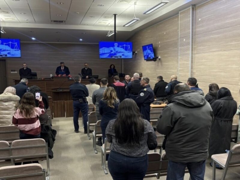 Dënohet me 12 vjet e 6 muaj burgim Sërgjan Lazoviq për krime lufte