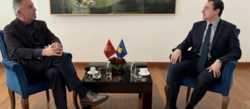 Milo Gjukanoviq njofton se ka qëndruar në Prishtinë dhe se e ka takuar Kurtin në zyrën e tij