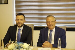 Tahiri i PDK-së: Kurti nuk e do më Vjosa Osmain presidente