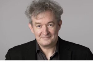 Gazetari gjerman: Nëse Thaçin e dënojnë me 45 vjet burgim e vendosin në nivelin e Mladiçit, groteske