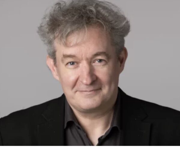 Gazetari gjerman: Nëse Thaçin e dënojnë me 45 vjet burgim e vendosin në nivelin e Mladiçit, groteske