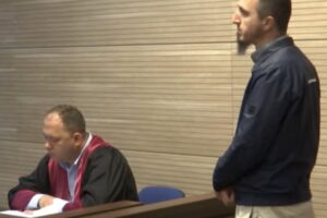 Muhamet Hajredini lirohet nga akuza, ai kishte hedhur në shportë simbolet kombëtare
