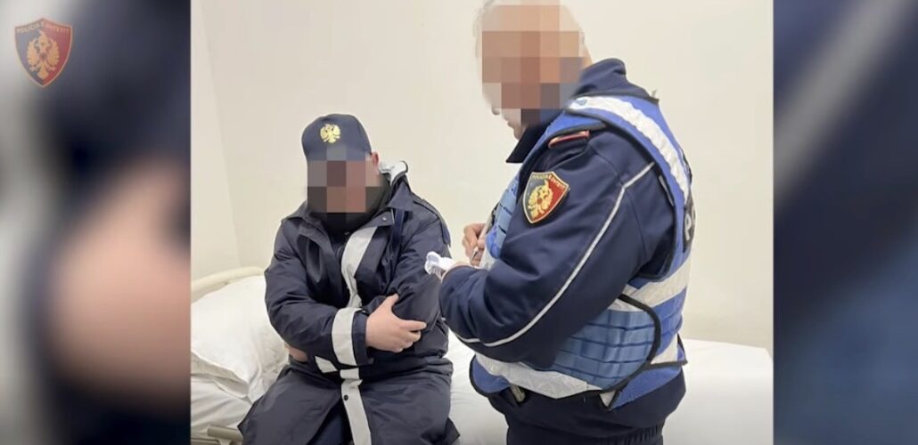 Protesta në Tiranë, policia: 16 efektivë në spital me djegie e dëmtime fizike