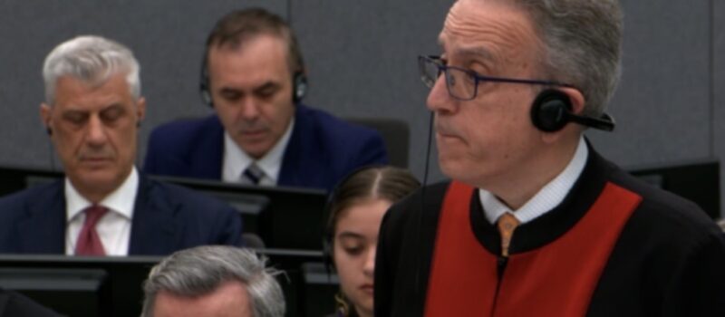 Avokati i Thaçit – gjykatësve: Këta burra duhet t’i prezumoni të pafajshëm