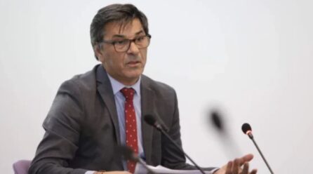 Kryeziu: VV për muaj të tërë bllokoi për Listën Serbe, ndërsa sot pa asnjë kusht pranoi