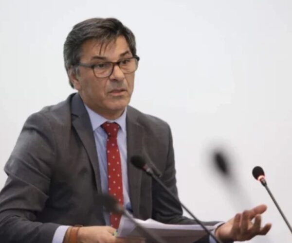 Kryeziu: VV për muaj të tërë bllokoi për Listën Serbe, ndërsa sot pa asnjë kusht pranoi