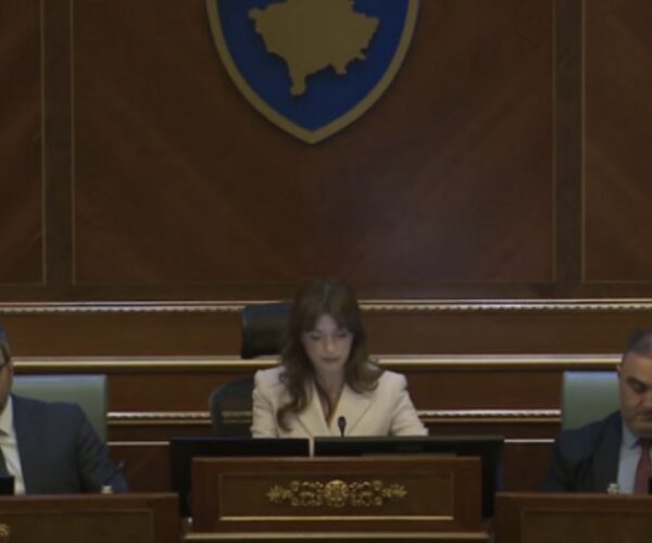 Nis seanca e jashtëzakonshme, pritet votimi i Qeverisë Kurti 3