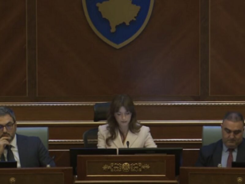 Nis seanca e jashtëzakonshme, pritet votimi i Qeverisë Kurti 3