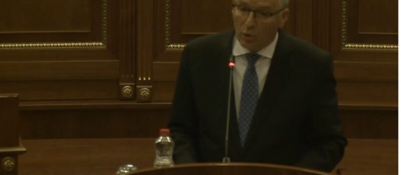 Bedri Hamza kritikon Kurtin