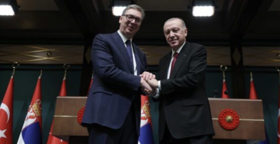 Erdogan pas takimit me Vuçiqin: Mbi 1500 kompani turke në Serbi, vëllimi i investimeve 300 milionë