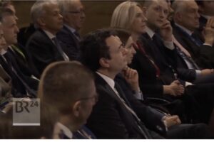 Fjalimi i Rubios në Mynih, Kurti shihet në audiencë duke dëgjuar më vëmendje