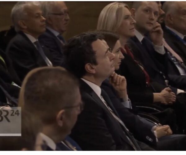 Fjalimi i Rubios në Mynih, Kurti shihet në audiencë duke dëgjuar më vëmendje