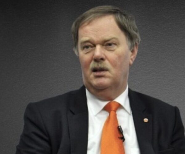 Bosch për Thaçin dhe të tjerët: Duhet të lirohen në mungesë të provave, rasti të hidhet poshtë