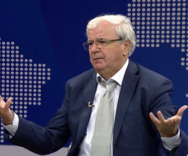 Ngjela: SPAK të hetojë shkatërrimin e uzinave, akuza ndaj periudhës së Sali Berisha dhe qeverisë së Aleksandër Meksi