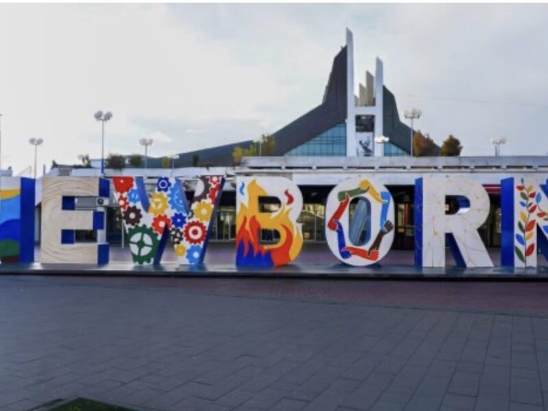 Zbulohet domethënia e “NEWBORNIT” për 18 vjetorin e pavarësisë