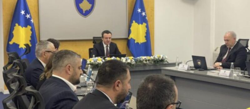 Kurti përmend ish-krerët e UÇK-së që po gjykohen në Hagë