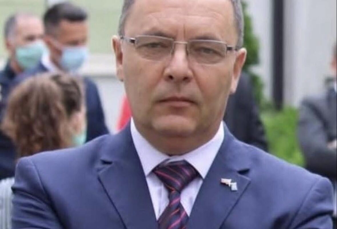 Kajtazi: A duhet t’i besohet më presidentes Vjosa Osmani në Kosovë?