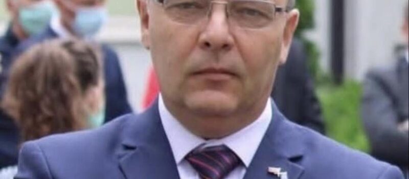 Kajtazi: A duhet t’i besohet më presidentes Vjosa Osmani në Kosovë?