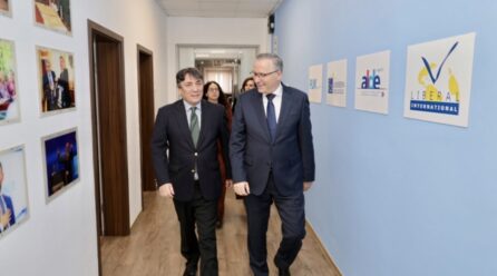 Bedri Hamza pret në takim Ambasadorin e Italisë, diskutohet për zhvillimet politike