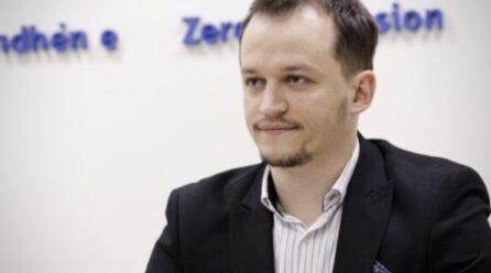 Cakolli për ndryshimin e orarit mësimor për shkak të Ramazanit: Vendimi gabuar, cenohet karakteri laik