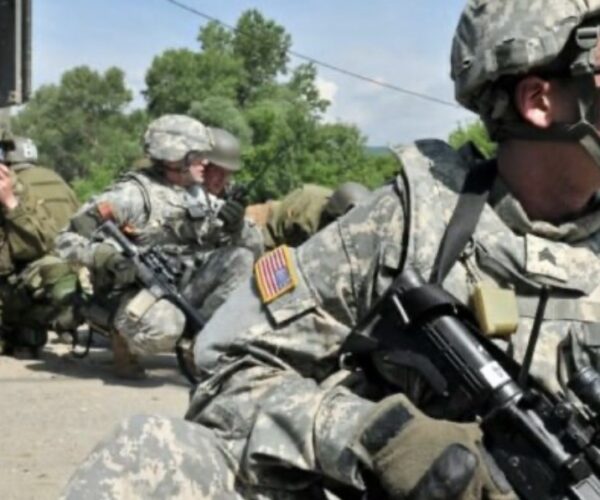 NATO pas raportimeve për reduktim të trupave amerikane në Kosovë: S’janë duke u shqyrtuar ndryshime të rëndësishme