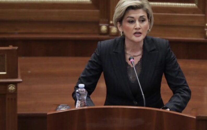 Kusari-Lila: Jam e bindur se do të gjendet një kompromis për presidentin