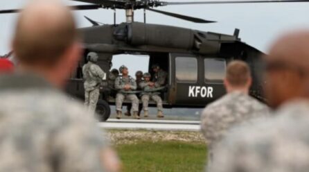 Koloneli amerikan Wojcik: Tërheqja e papritur e trupave amerikane do të shkaktonte pasiguri në Kosovë