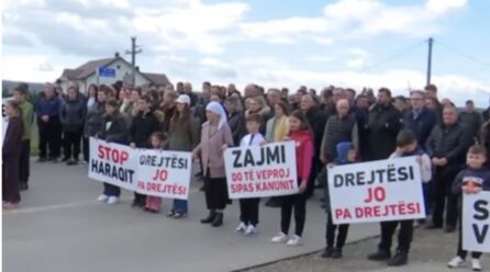 Banorët e dy fshatrave bllokojnë magjistralen Prishtinë–Pejë, kërkojnë zgjidhje për çështjet pronësore
