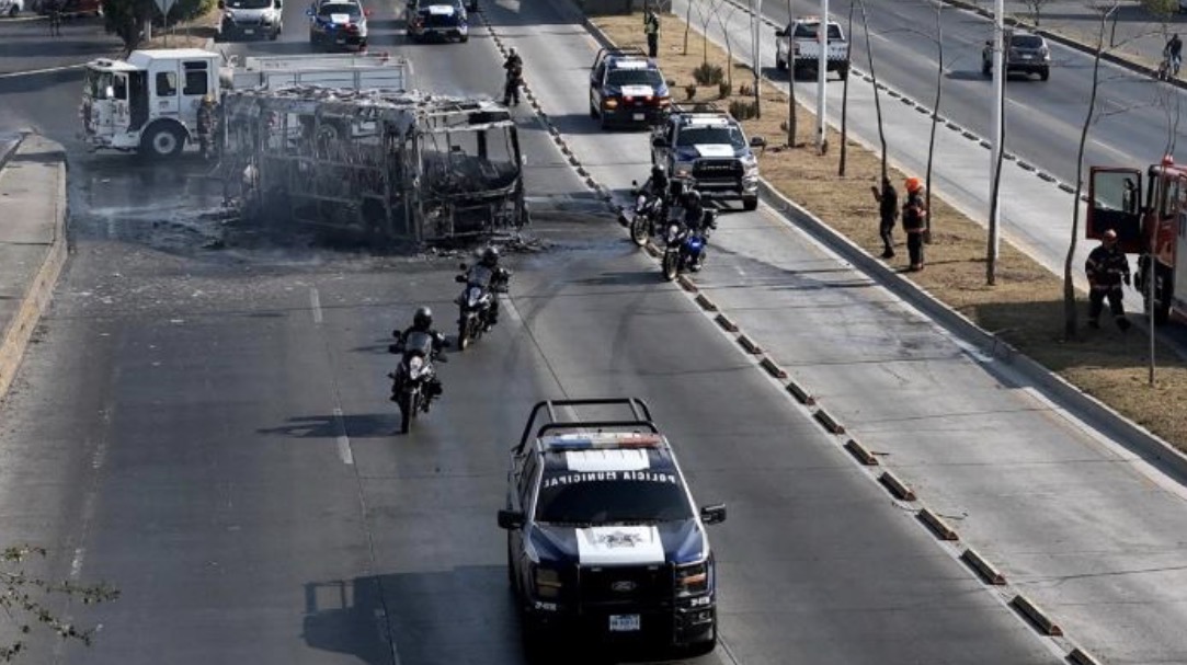 Meksika në kaos, të shtëna me armë në aeroport, anulohen fluturimet