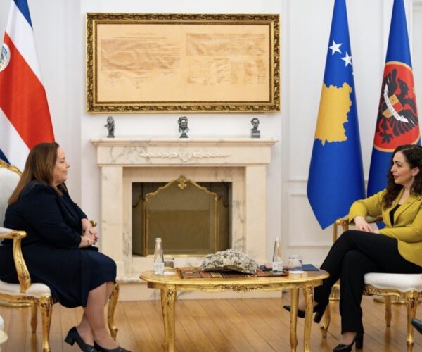 Osmani pranon letrat kredenciale të ambasadores së re të Kosta Rikës në Kosovë