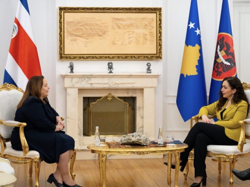 Osmani pranon letrat kredenciale të ambasadores së re të Kosta Rikës në Kosovë
