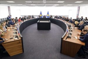 Ligji për të Huajt që nis të zbatohet në plotni nga 15 marsi, Kurti përsëri takim me krejt ambasadorët e huaj