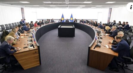 Ligji për të Huajt që nis të zbatohet në plotni nga 15 marsi, Kurti përsëri takim me krejt  ambasadorët e huaj