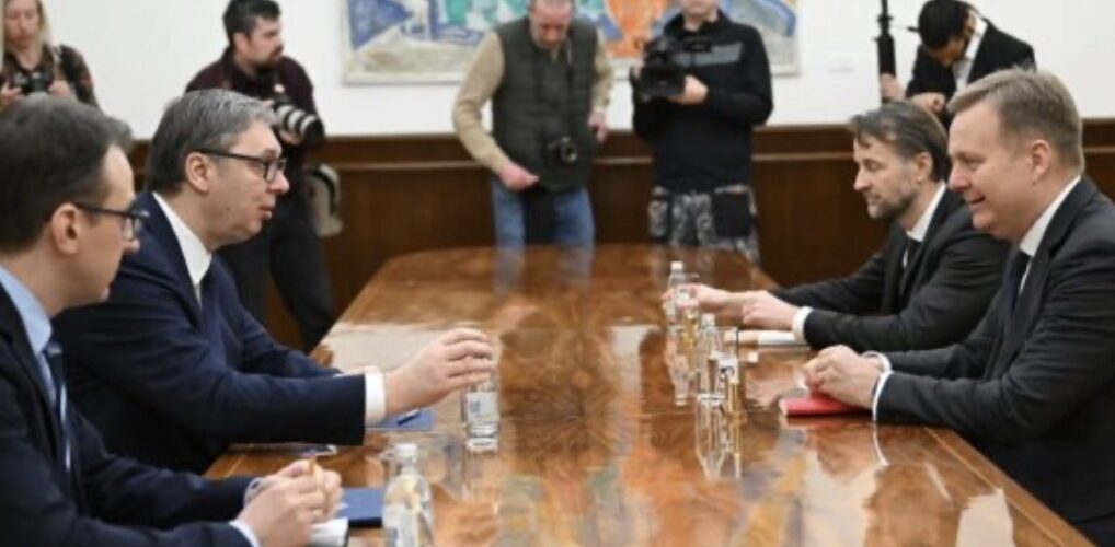 Vuçiq shmang temën me Sorensenin, kritikon aleancën Kosovë–Kroaci–Shqipëri: Do të shtojë tensionet